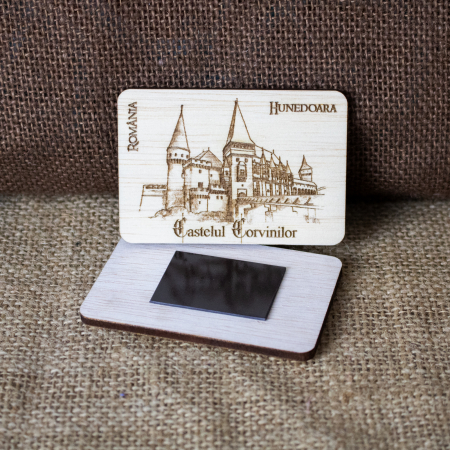 Castelul Corvinilor Hunedoara - Magnet de frigider din lemn, gravat Castelul Corvinilor Hunedoara