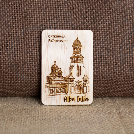 Magnet de frigider din lemn, gravat, Catedrala Reintregirii Neamului Alba Iulia