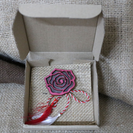 Martisor - brosa din lemn, Trandafir, rosu [10]