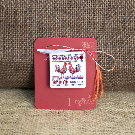 Martisoare - Martisor din lemn, cu motive traditionale romanesti