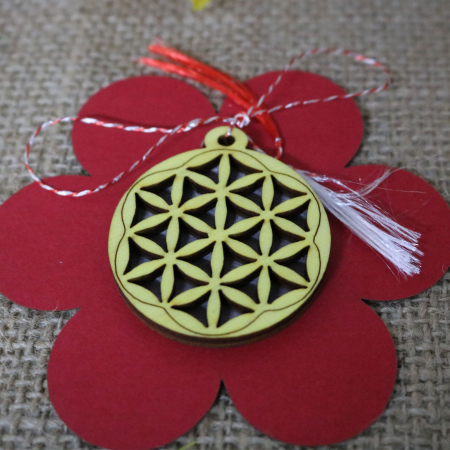 Martisor din lemn, decupat Floarea vietii, galben [2]