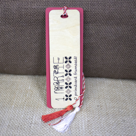 Martisor din lemn, semn de carte gravat cu motive tradionale romanesti [3]