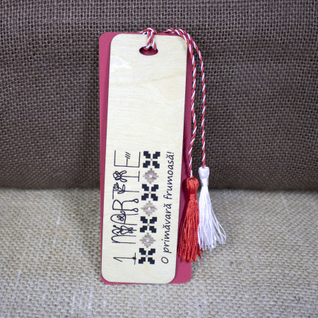 Martisor din lemn, semn de carte gravat cu motive tradionale romanesti [2]