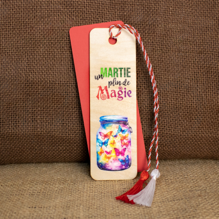 Martisor din lemn, semn de carte, personalizat "Martie cu MAGIE" [1]