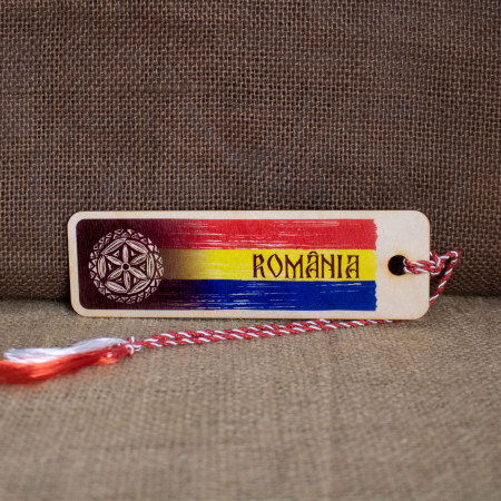 Martisor din lemn, semn de carte, personalizat "Visit Romania" [1]