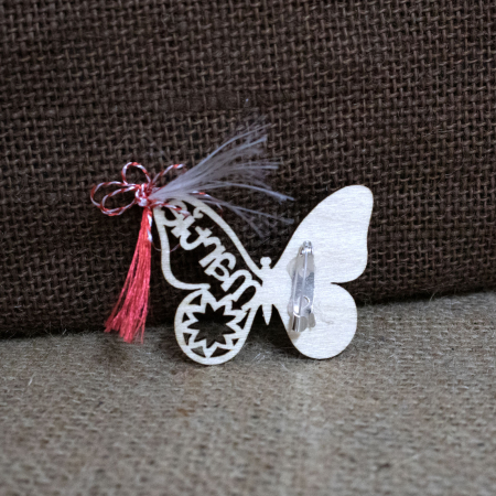 Martisor Personalizat Fluture, decupaj laser, din lemn si fetru (culoare: rosu) [2]