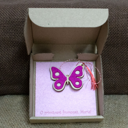 Martisor Personalizat Fluture, din lemn si fetru (culoare: fucsia) [4]