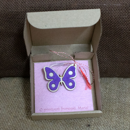 Martisor Personalizat Fluture, din lemn si fetru (culoare: mov) [4]
