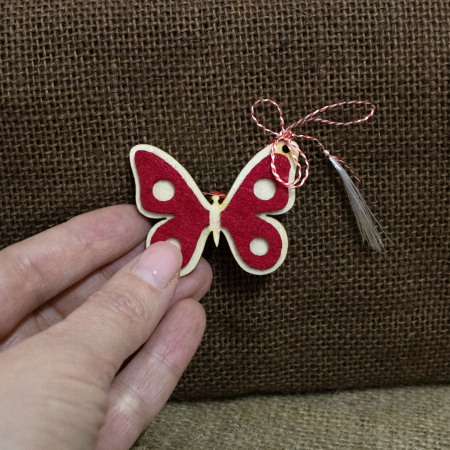 Martisor Personalizat Fluture, din lemn si fetru (culoare: rosu) [1]