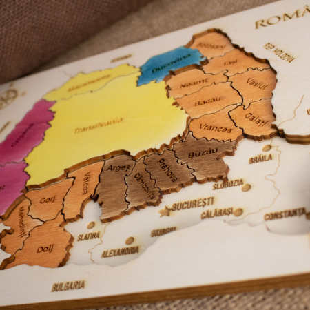 Puzzle Dublu Din Lemn, Gravat, Harta Romaniei Pe Judete Si Regiuni