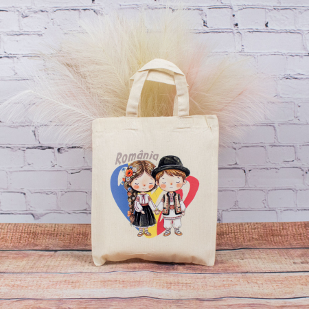 Romania - Sacosa din bumbac, suvenir, România noastră, în oameni simpli, dimensiune 22 x 26 cm