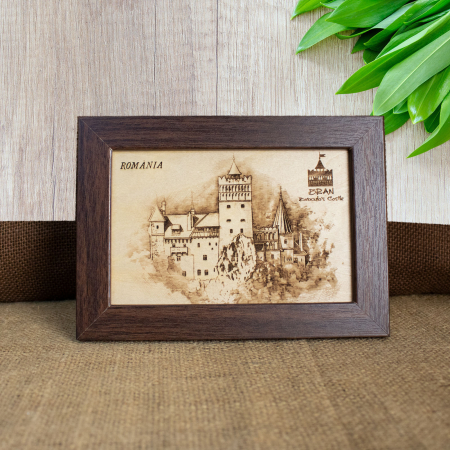Tablouri gravate - Tablou suvenir din lemn, gravat, Castelul Bran, dimensiune 10/15, rama inclusa