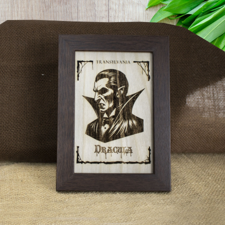Castelul Corvinilor Hunedoara - Tablou suvenir din lemn, gravat, Mitul Dracula, dimensiune 10/15, rama inclusa