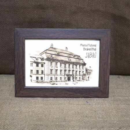 Sibiu - Tablou suvenir din lemn, gravat, Muzeul National Brukenthal Sibiu, dimensiune 10 x15 cm, rama inclusa