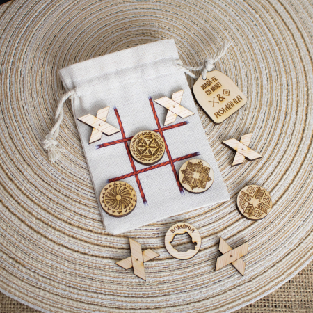 X si 0 Romania suvenir - jocul copilariei pentru calatorii  (Tic Tac Toe)