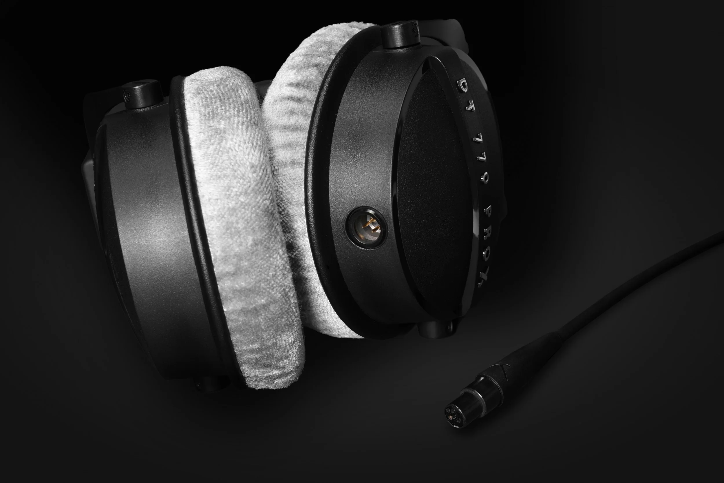 DT 770 PRO X - sesiuni lungi de studio