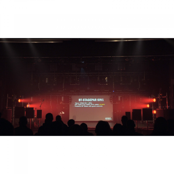 LED Briteq BT-STAGEPAR 6in1 [13]