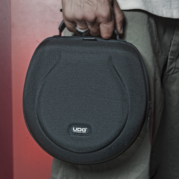 UDG Creator Headphone Case Large Black [6]