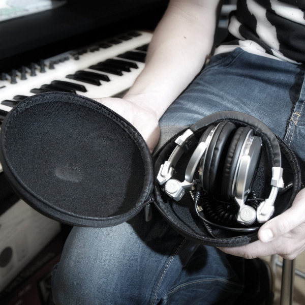 UDG Creator Headphone Case Small Black [4]