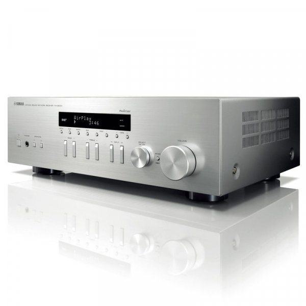 Receiver Yamaha R-N303D [2]