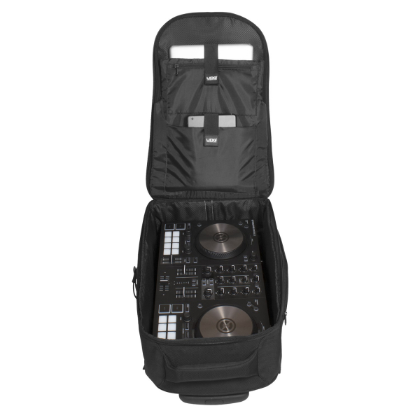 UDG Creator Wheeled Laptop Backpack 21 Version 3 Black Edition [12]