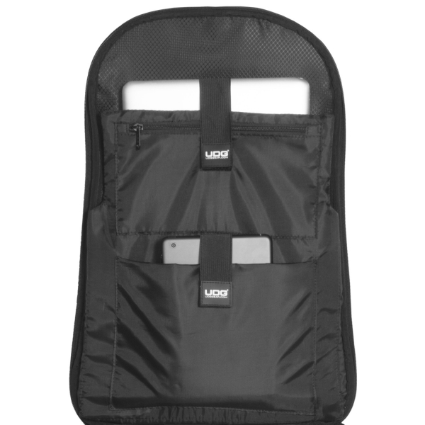 UDG Creator Wheeled Laptop Backpack 21 Version 3 Black Edition [13]