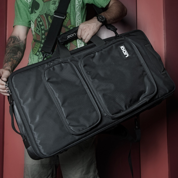 UDG Ultimate MIDI Controller Backpack Large Black/Orange Inside MK2 [4]