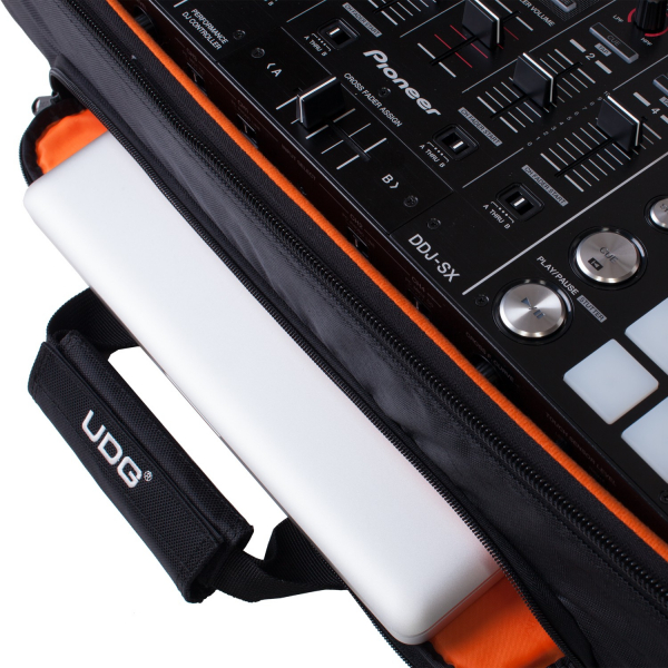 UDG Ultimate MIDI Controller Backpack Large Black/Orange Inside MK2 [7]