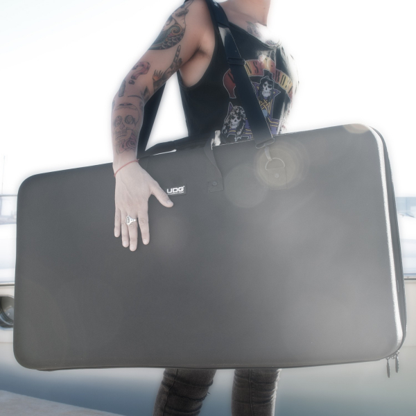 UDG Creator Controller Hardcase Extra Large Black MK2 [8]
