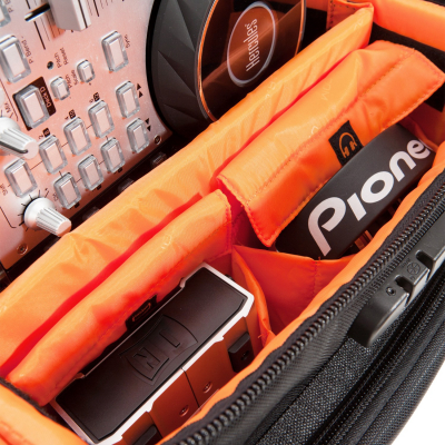 UDG Ultimate DIGI Trolley To Go Black Orange Inside [3]