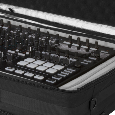 UDG Urbanite MIDI Controller FlightBag Large Black [10]