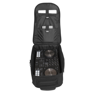 UDG Creator Wheeled Laptop Backpack 21 Version 3 Black Edition [11]