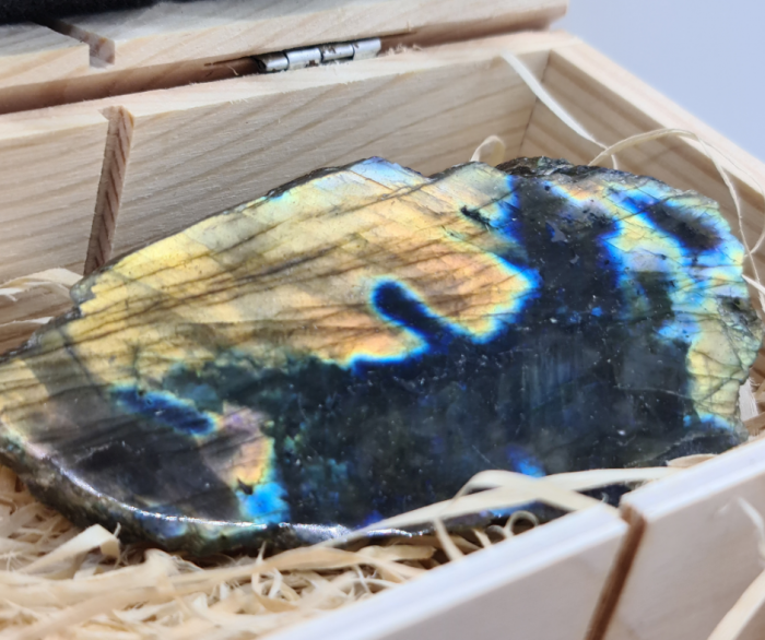 Cutia cu cristale pentru comunicare [7]