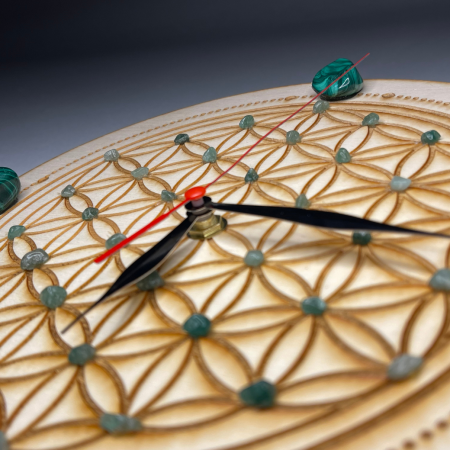 Ceasuri cu cristale semi-pretioase [1]