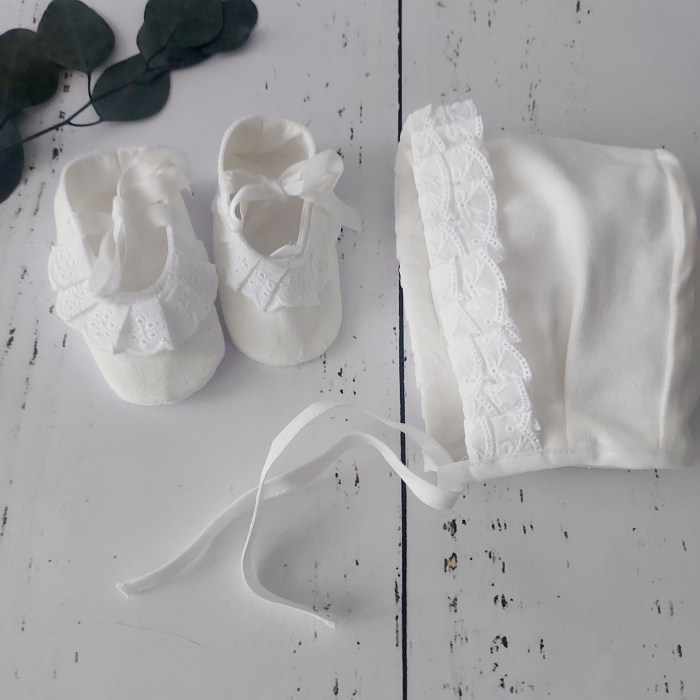 Boneta bebe din catifea bumbac - White Snow [3]
