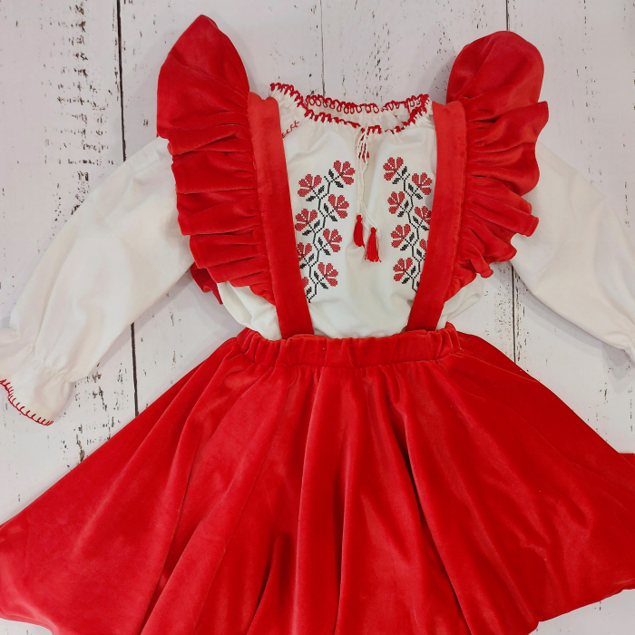 Costumas traditional pentru fete din panza si catifea [2]