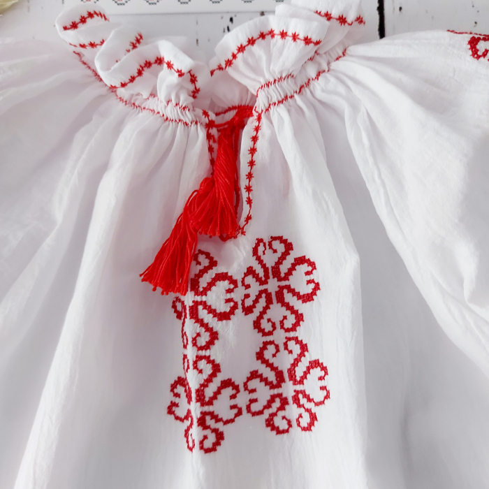 Ie traditionala fete- Flori in par- Rosu [5]