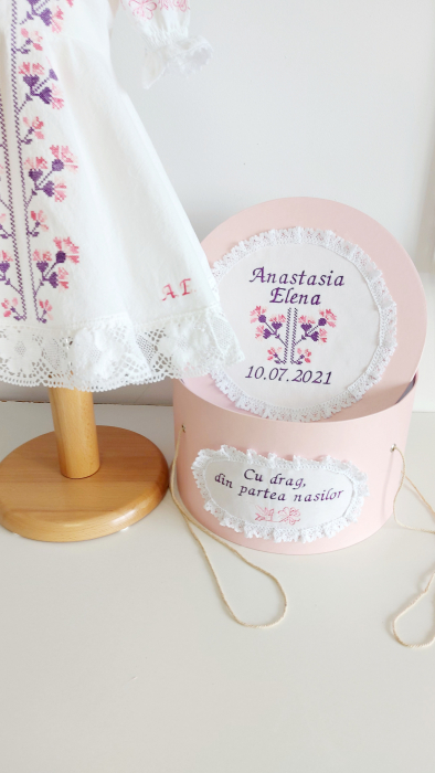 Rochie din panza cu broderie Garofite [5]