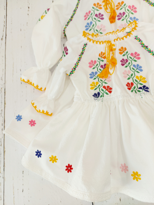 Rochie fete traditionala- Anuca - Flori pe camp [8]