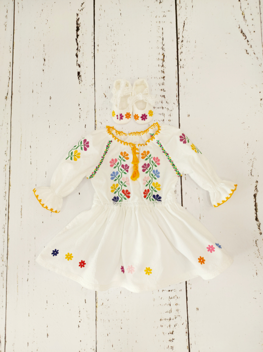 Rochie fete traditionala- Anuca - Flori pe camp [9]