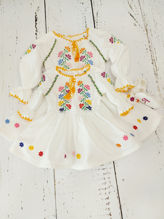Rochie fete traditionala- Anuca - Flori pe camp [6]