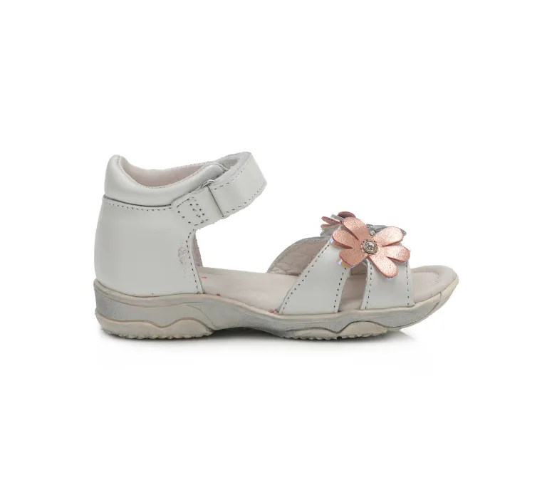 Sandale piele fete, albe cu floricele aplicate si luminite LED, flexibile- D.D.Step [3]