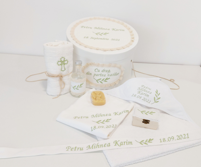 Cutie trusou botez Greenery [3]