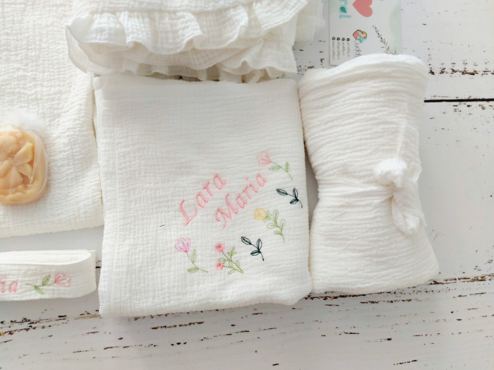 Trusou botez integral din muselina- Spring Flowers [6]