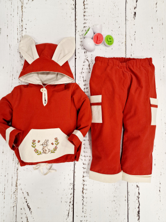 Haine naturale - Costumas din bumbac unisex I broderie Iepuras