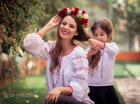 Ie traditionala femei-  Maria [4]