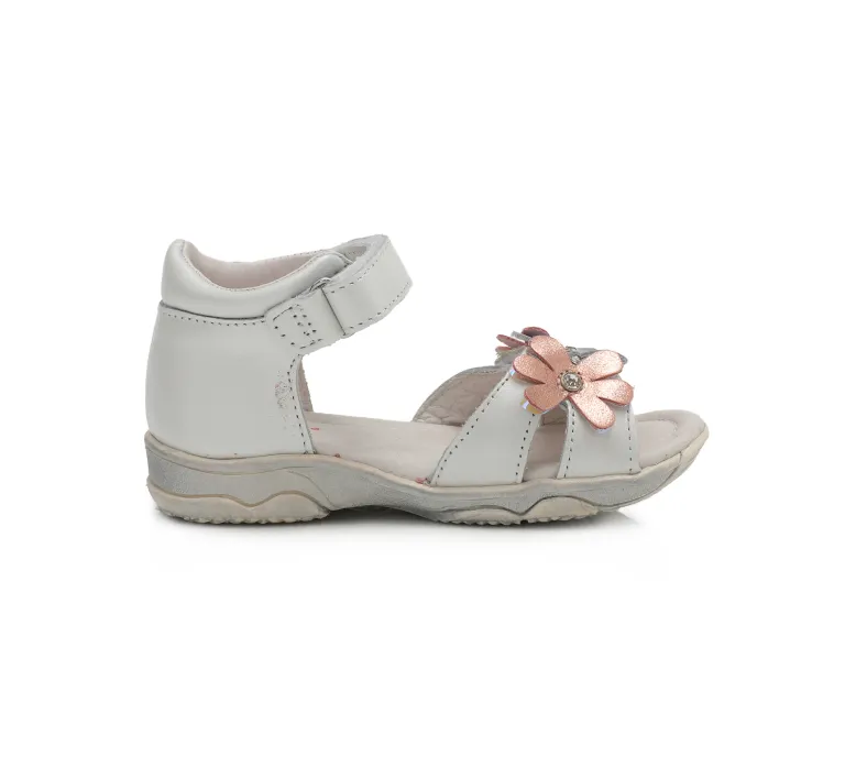 Sandale piele fete, albe cu floricele aplicate si luminite LED, flexibile- D.D.Step [2]