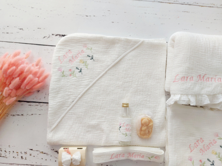 Trusou botez integral din muselina- Spring Flowers [9]