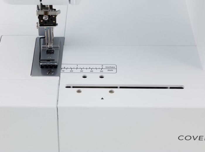 Masina de acoperire Brother CV3440 [8]