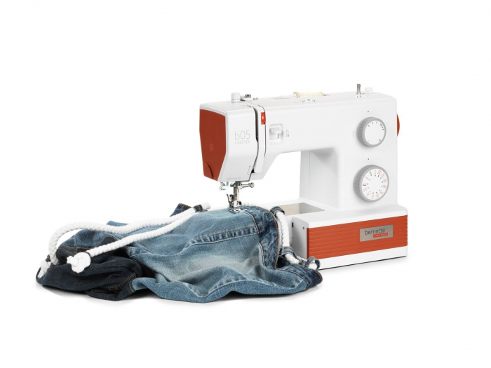 Masina de Cusut Bernette b05 Crafter [12]